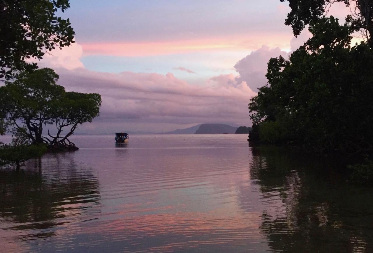 Nomad Divers Bangka Likupang エクステリア 写真